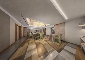 Cozy Business Hotel
