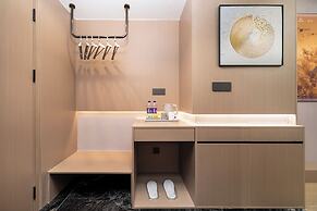 Cozy Business Hotel