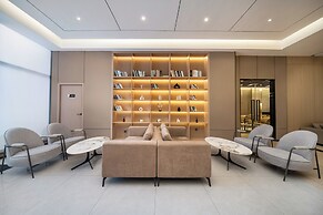 Cozy Business Hotel