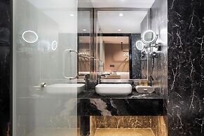 Cozy Business Hotel