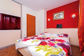 Room and Apartments Villa Dea
