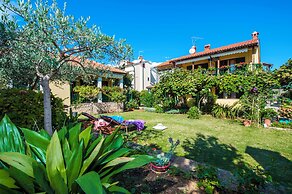 Room and Apartments Villa Dea