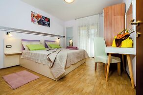 Room and Apartments Villa Dea