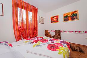 Room and Apartments Villa Dea