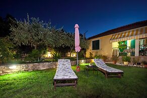 Room and Apartments Villa Dea
