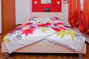 Room and Apartments Villa Dea