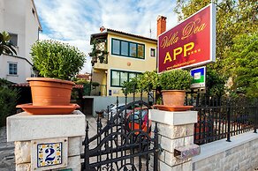 Room and Apartments Villa Dea