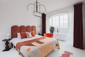 Pine  Cedar Suites Hua Xiao Ye