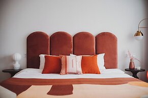Pine  Cedar Suites Hua Xiao Ye
