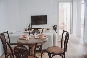 Pine  Cedar Suites Hua Xiao Ye