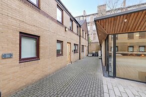 Meadow Court Apartments
