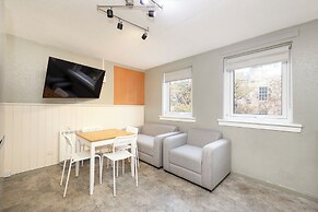 Meadow Court Apartments