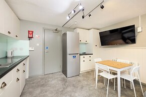 Meadow Court Apartments