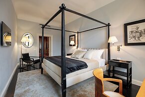 Acciaiuoli Luxury Suite by MMega