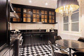 Acciaiuoli Luxury Suite by MMega