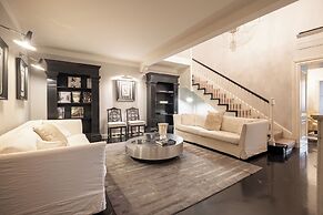 Acciaiuoli Luxury Suite by MMega