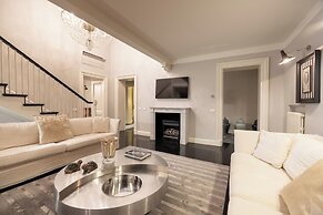 Acciaiuoli Luxury Suite by MMega