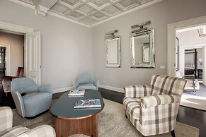 Acciaiuoli Luxury Suite by MMega