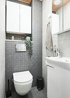 Modernized 1920s Apartment