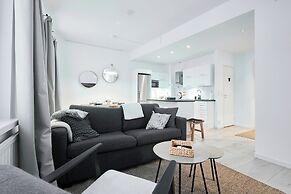 Modernized 1920s Apartment