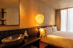 chic&basic Tokyo Hoose