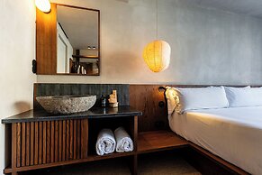 chic&basic Tokyo Hoose