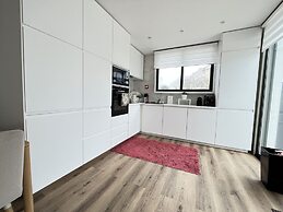 Espinho Beach House by Trip2Portugal