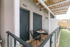 Havana 5 Studio Sea and Pool