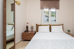 M N Luxury Apartment Sea View