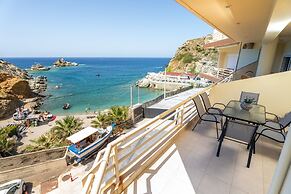 M N Luxury Apartment Sea View