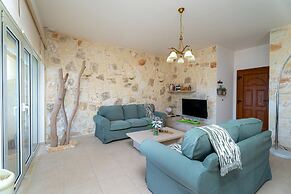 M N Luxury Apartment Sea View