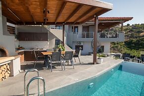 D A New Luxury Villa With Private Pool