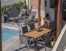 D A New Luxury Villa With Private Pool