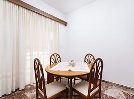 Aleksandra City Center House