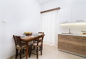 Aleksandra City Center House
