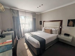 Golden Crystal Hotel