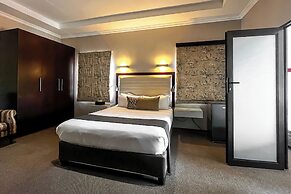 Golden Crystal Hotel