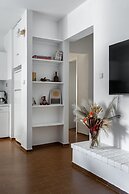 Saronida Coastal Escape 2BR Apartment