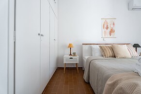 Saronida Coastal Escape 2BR Apartment