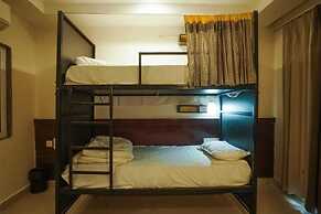 Hotel Weekend Heights