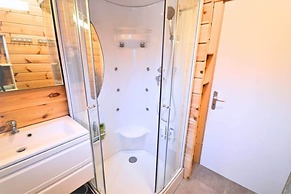 Ardennes Chalet With Balcony, Sauna