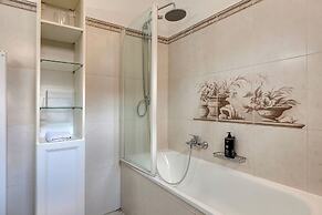 Stufa Apartment by Mamo Florence