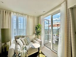 Contemporary Bromley Penthouse With Balcony
