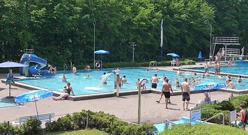 Eifelhutte auf dem Campingpark