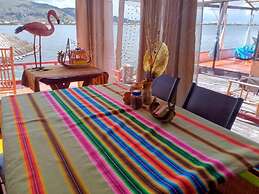 Uros TITIKAKA the Best lodge