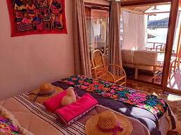 Uros TITIKAKA the Best lodge