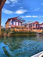 Uros TITIKAKA the Best lodge