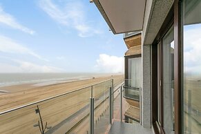 Apartment in Blankenberge With Sea Views