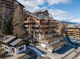 Apartment in Central Location With Views
