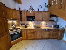 Apartment in Central Location With Views